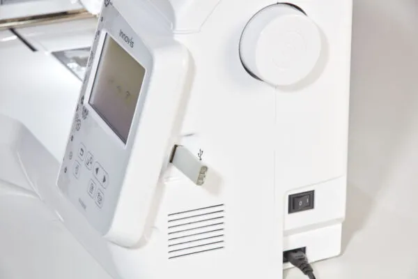 BROTHER INNOVIS NV880E – Image 4